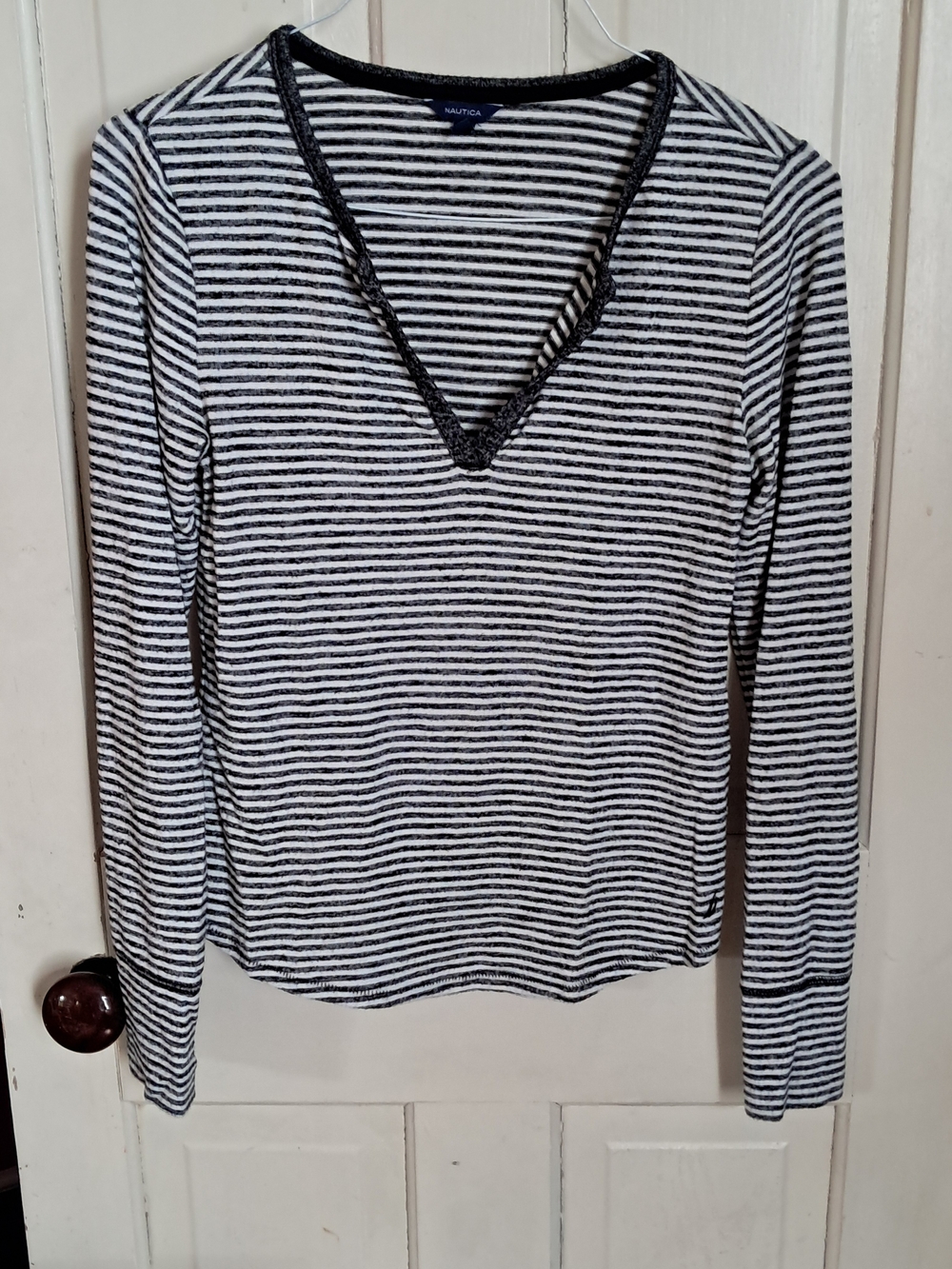 Nautica Black & White Striped V-Neck Long Sleeve Top